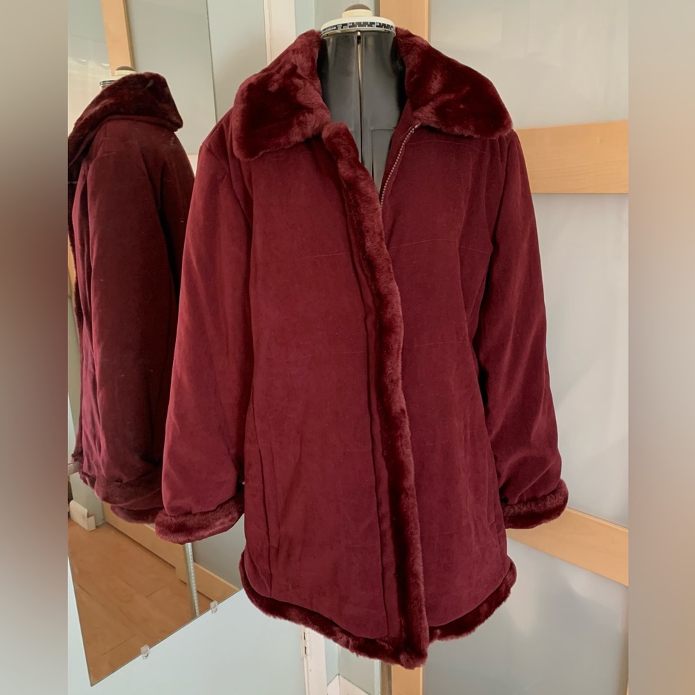 Jones NY Maroon Faux Fur Trim Jacket,L